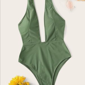 💚LAST ONE💚 Plunge Neck One Piece Swimsuit